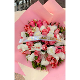 Bouquet de rosas con mariposas en cali