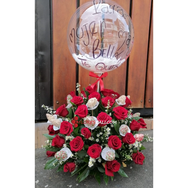 Arreglo de rosas y fresones amor y amistad cali