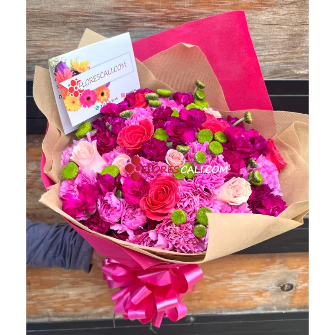 Bouquet de claveles y rosas floristeria en cali