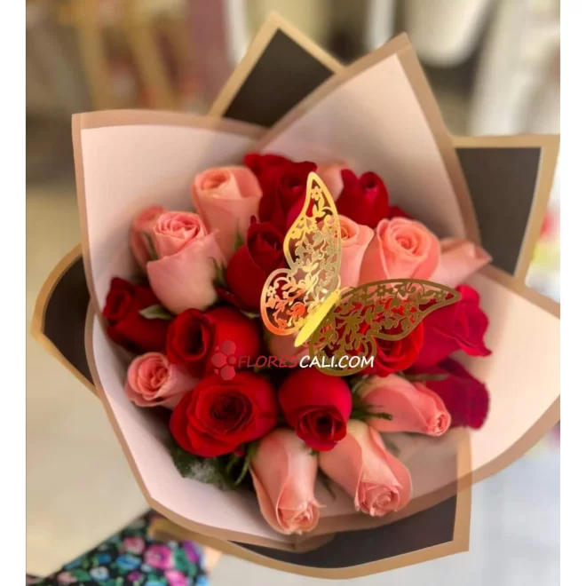 Bouquet rosas mariposa flores cali