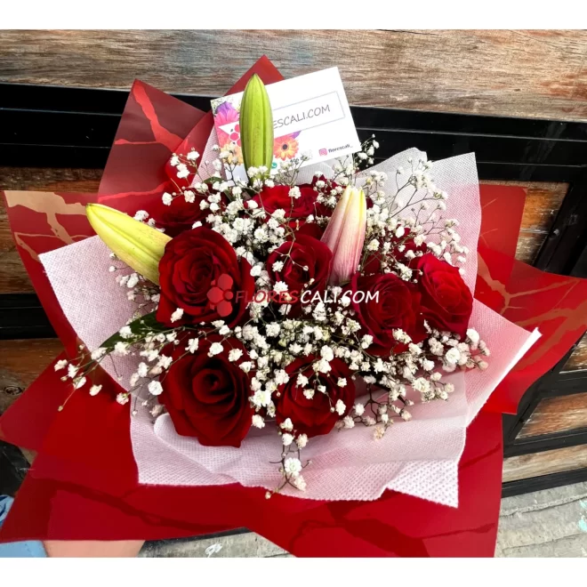 Bouquet lirios y rosas enamorada en cali