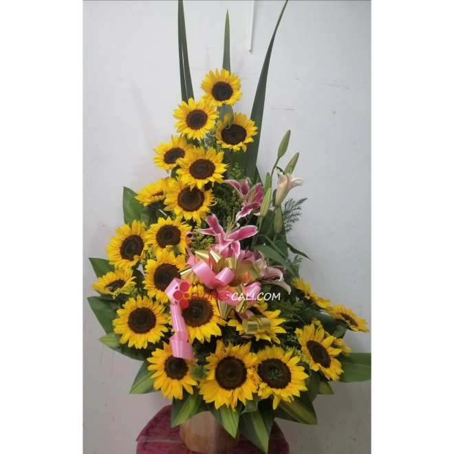 Arreglo curva girasol flores cali